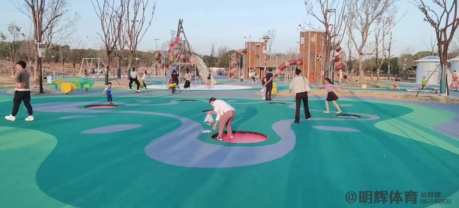 酒泉公园跑道是用什么材料做成的
